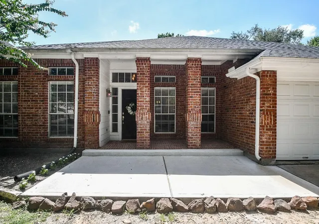 Photo 3 of Single family home for sale at 2310 Lashley Ct, Katy, TX 77450 | MLS# 33773719 | Listing updated on 2026-09-15