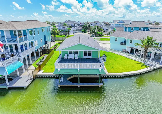 Photo 3 of Single family home for sale at 4222 Spanish Main, Galveston, TX 77554 | MLS# 31931126 | Listing updated on 2026-08-31