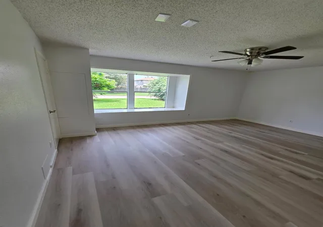 Photo 3 of Single family home for sale at 7507 Hablo Dr, Houston, TX 77083 | MLS# 8841437 | Listing updated on 2026-08-10