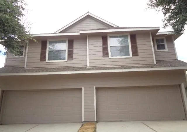 Photo 3 of Townhouse for sale at 14322 Fairbuff Ln, Houston, TX 77014 | MLS# 86513976 | Listing updated on 2026-08-22