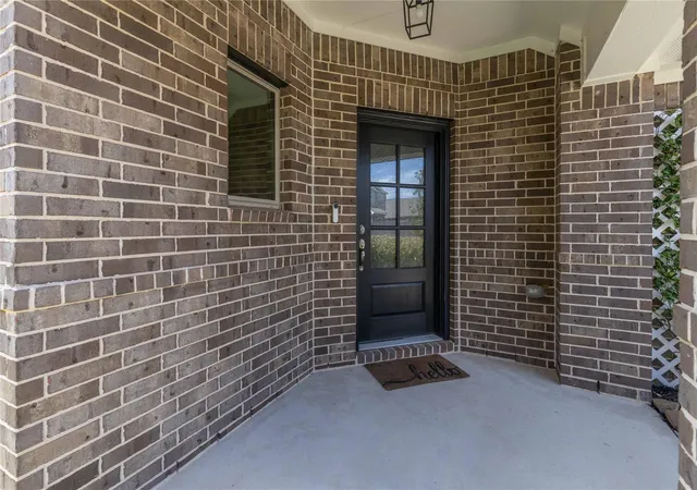 Photo 3 of Single family home for sale at 353 Salerio Wy, Conroe, TX 77301 | MLS# 9677662 | Listing updated on 2026-08-22