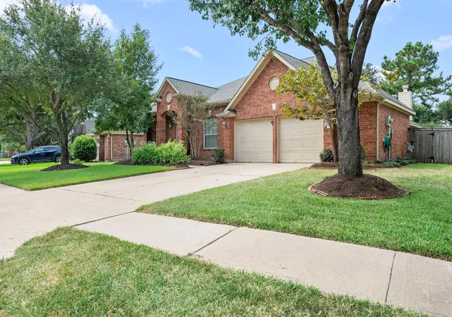 Photo 2 of Sale Pending at 27123 Kendal Ridge Ln, Cypress, TX 77433 | MLS# 38770490 | Listing updated on 2026-09-06