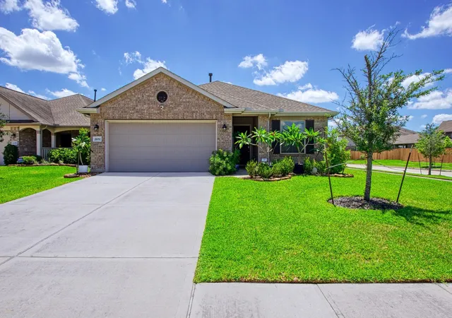 Photo 2 of Single family home for sale at 28052 Dove Chase Dr, Spring, TX 77386 | MLS# 19562948 | Listing updated on 2026-09-09