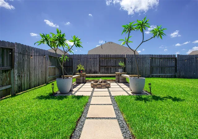Photo 4 of Single family home for sale at 28052 Dove Chase Dr, Spring, TX 77386 | MLS# 19562948 | Listing updated on 2026-09-09