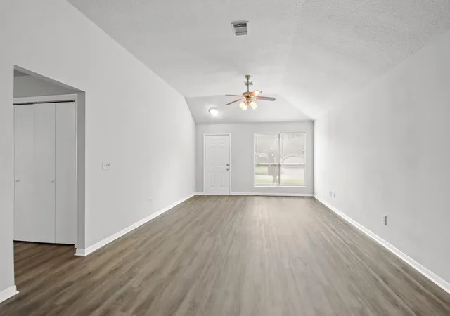 Photo 3 of Sale Pending at 16107 Catbird Ct, Humble, TX 77396 | MLS# 25890090 | Listing updated on 2026-10-06