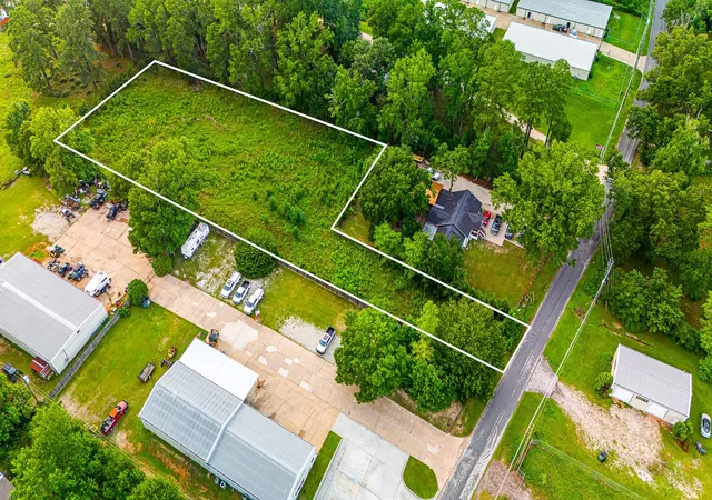 Photo 1 of Land for sale at 3414 Powell Rd, Huntsville, TX 77340 | MLS# 82058667 | Listing updated on 2026-08-12