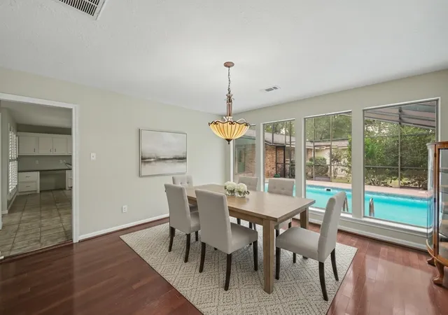 Photo 2 of Single family home for sale at 23 Amherst Ct, Conroe, TX 77304 | MLS# 37751006 | Listing updated on 2026-08-27