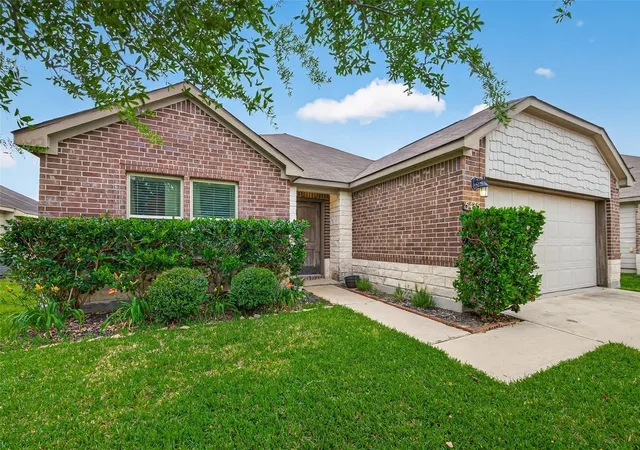 Photo 2 of Single family home for sale at 5435 Nero Lake Dr, Katy, TX 77449 | MLS# 43532771 | Listing updated on 2026-09-19