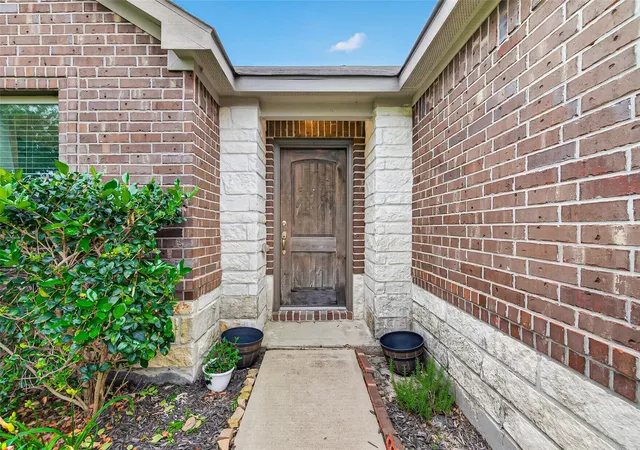 Photo 3 of Single family home for sale at 5435 Nero Lake Dr, Katy, TX 77449 | MLS# 43532771 | Listing updated on 2026-09-19