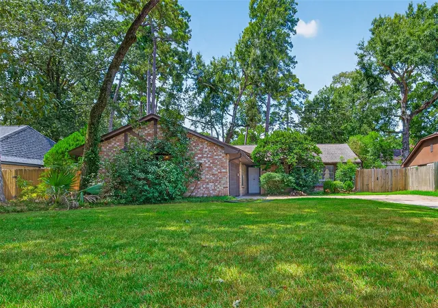 1st image of 2154 Oak Shores Dr, Houston, TX 77339 | MLS# 6390892