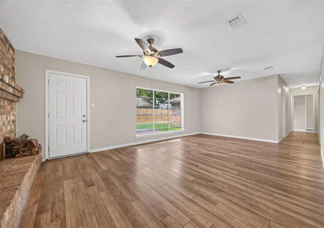 3rd image of 2154 Oak Shores Dr, Houston, TX 77339 | MLS# 6390892