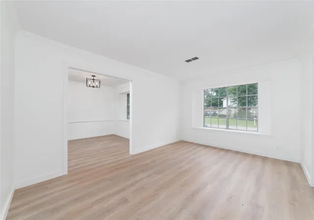 Photo 4 of Sale Pending at 7910 Oak Moss Dr, Spring, TX 77379 | MLS# 74126818 | Listing updated on 2026-09-05
