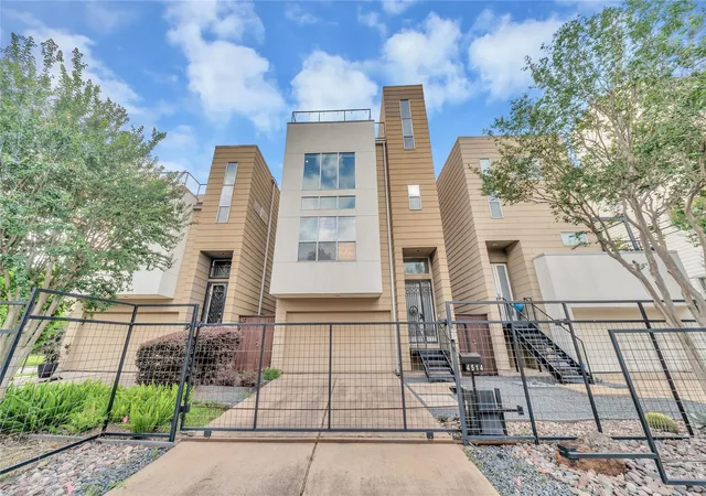 2nd image of 4514 Jackson St, Houston, TX 77004 | MLS# 5969866