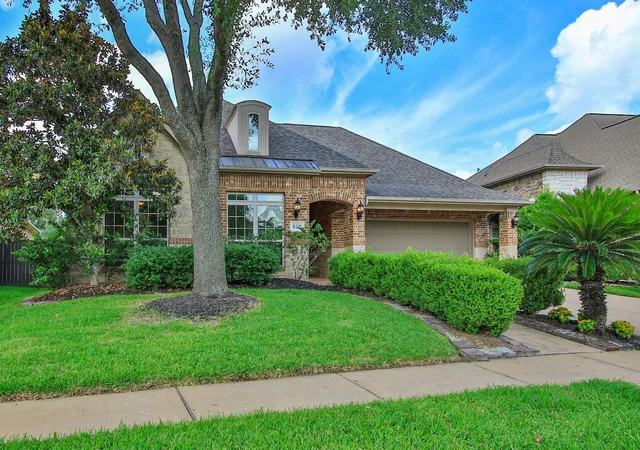 Photo 3 of Single family home for sale at 6511 Carrizo Fall Ct, Houston, TX 77041 | MLS# 22765021 | Listing updated on 2026-09-15