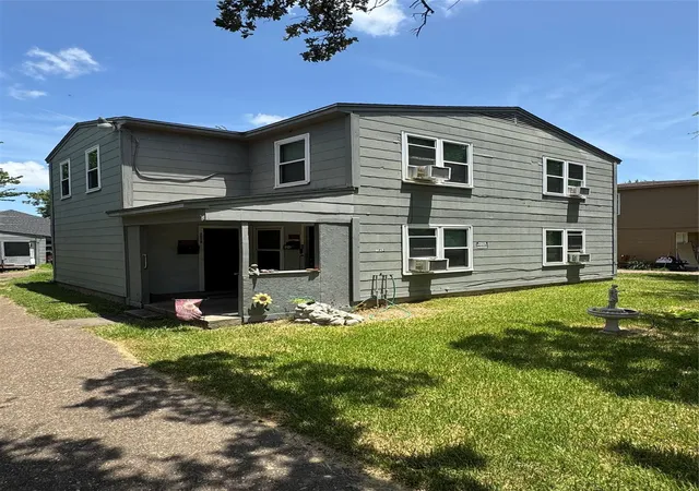 2nd image of 1212 4th Ave N, Texas City, TX 77590 | MLS# 32714763