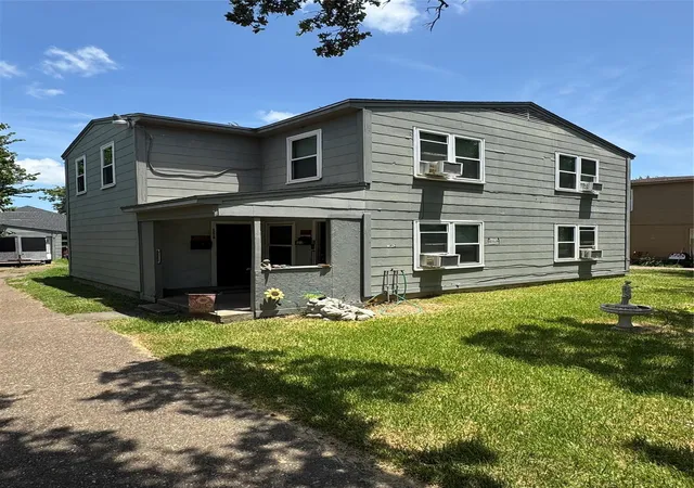 3rd image of 1212 4Th Ave N, Texas City, TX 77590 | MLS# 32714763