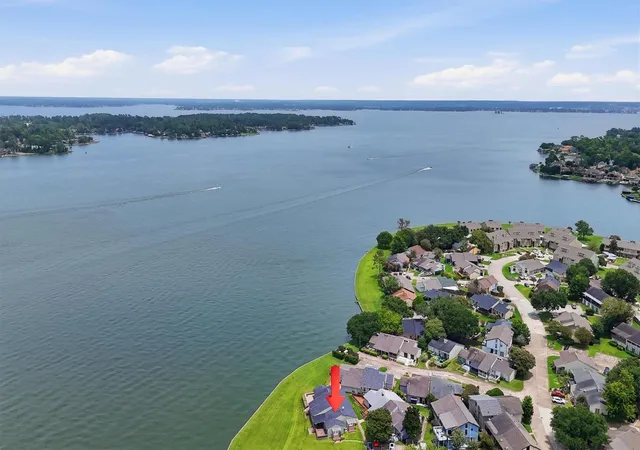 2nd image of 96 April Point Dr N, Montgomery, TX 77356 | MLS# 78079371