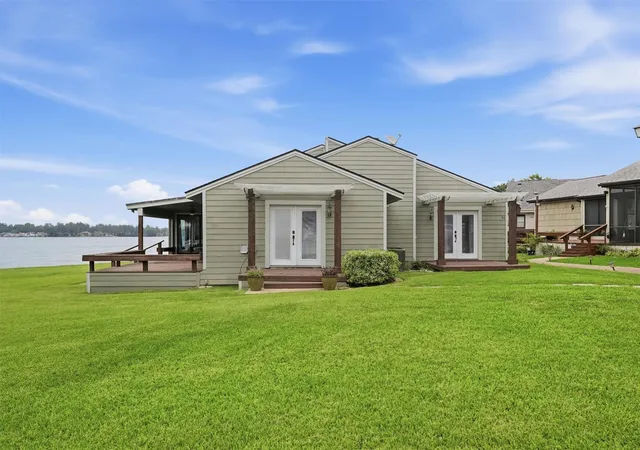 3rd image of 96 April Point Dr N, Montgomery, TX 77356 | MLS# 78079371