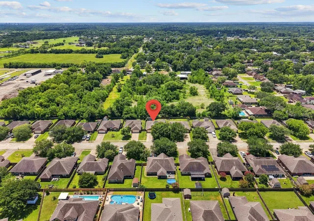 5th image of 11819 Santa Fe Trl, Santa Fe, TX 77510 | MLS# 87489122