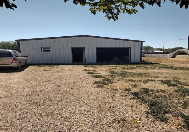 Photo 2 of Single family home for sale at 1405 E 5th Street, Petersburg, TX 79250 | MLS# 76021728 | Listing updated on 2026-08-24