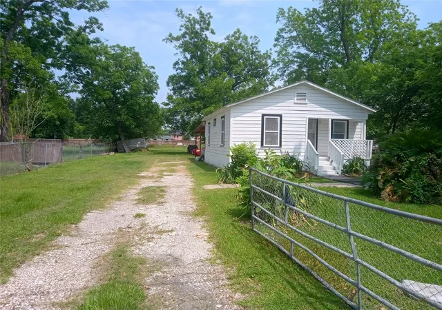 4th image of 9606 Irby St, Houston, TX 77088 | MLS# 44893667