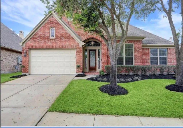 1st image of 13301 Ravenlake Dr, Pearland, TX 77584 | MLS# 67219323