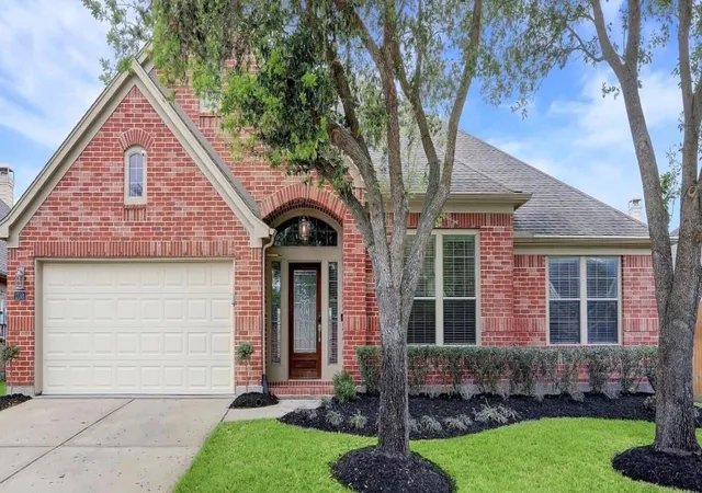 3rd image of 13301 Ravenlake Dr, Pearland, TX 77584 | MLS# 67219323