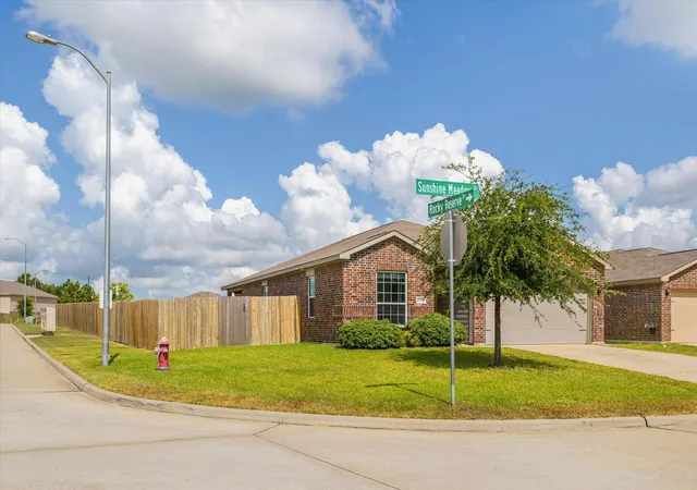 Photo 3 of Single family home for sale at 20703 Sunshine Meadow Dr, Hockley, TX 77447 | MLS# 57957768 | Listing updated on 2026-09-08