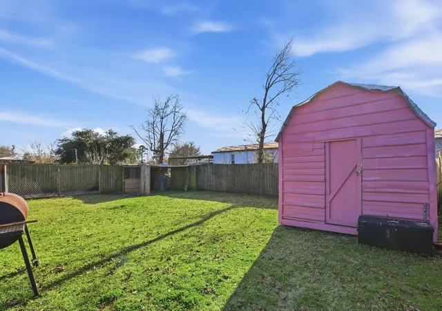 17th image of 829 Becker St, Channelview, TX 77530 | MLS# 21061419