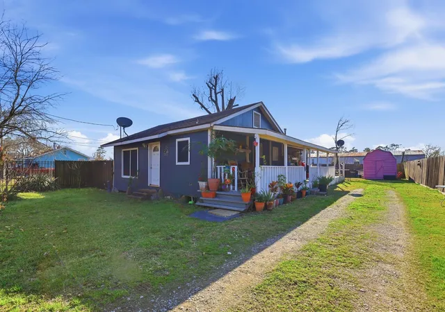 2nd image of 829 Becker St, Channelview, TX 77530 | MLS# 21061419