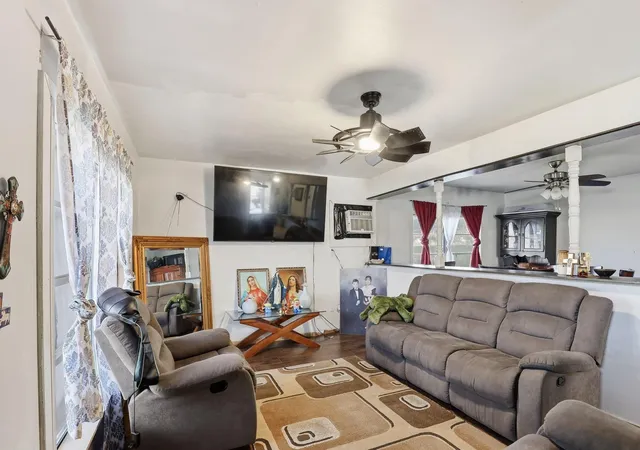 4th image of 829 Becker St, Channelview, TX 77530 | MLS# 21061419