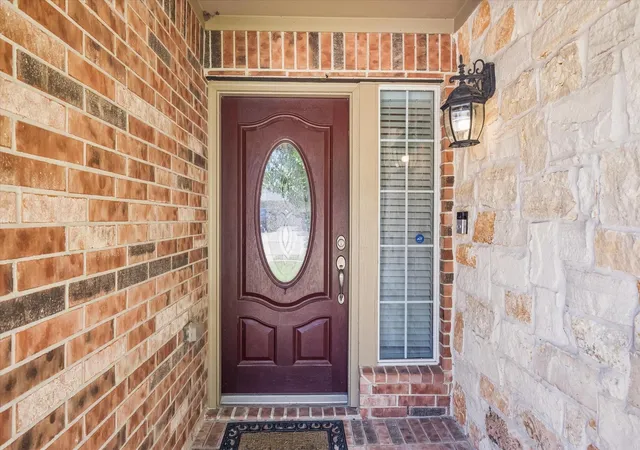 Photo 3 of Single family home for sale at 8323 Whisper Point Dr, Houston, TX 77040 | MLS# 73176108 | Listing updated on 2026-09-10