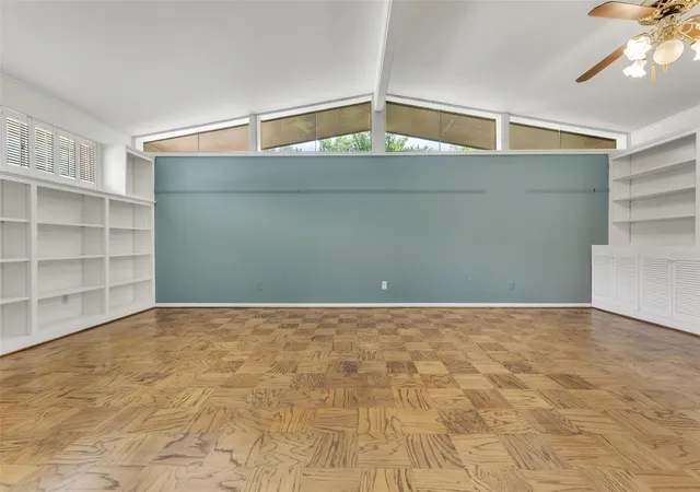 Photo 3 of Single family home for sale at 407 Timber St, College Station, TX 77840 | MLS# 65210347 | Listing updated on 2026-09-20