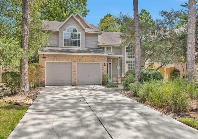 Photo 1 of Single family home for sale at 84 E Lakeridge Dr, Spring, TX 77381 | MLS# 35694674 | Listing updated on 2026-09-07