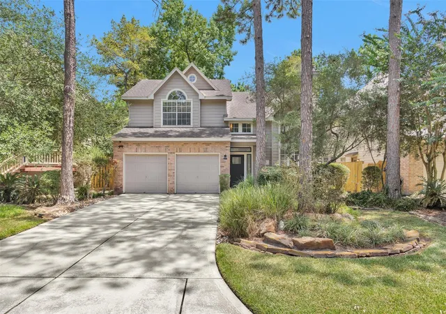 Photo 3 of Single family home for sale at 84 E Lakeridge Dr, Spring, TX 77381 | MLS# 35694674 | Listing updated on 2026-09-22