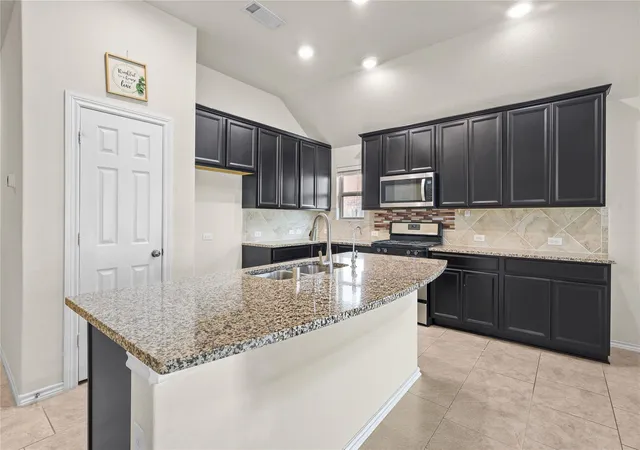 Photo 3 of Single family home for sale at 2346 Cherrington Woods Ln, Richmond, TX 77469 | MLS# 4527500 | Listing updated on 2026-10-08