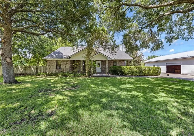 4th image of 17202 N Main St, Alvin, TX 77511 | MLS# 19379749