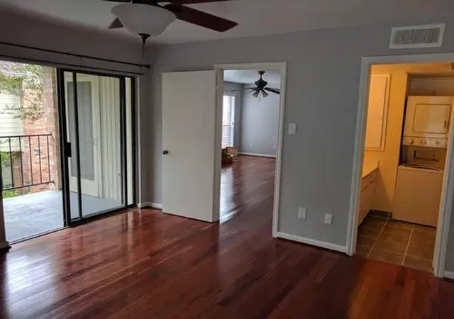 Photo 3 of Condo for sale at 1601 S Shepherd Dr #218, Houston, TX 77019 | MLS# 2306118 | Listing updated on 2026-09-01