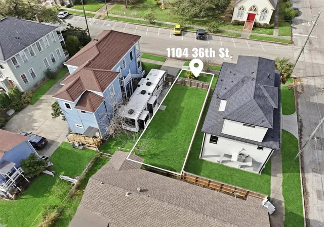 Photo 3 of Land for sale at 1104 36th Street, Galveston, TX 77550 | MLS# 80456140 | Listing updated on 2026-09-10