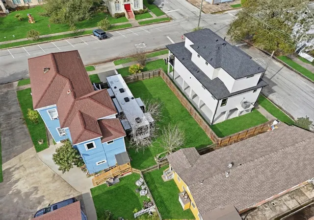 Photo 4 of Land for sale at 1104 36th Street, Galveston, TX 77550 | MLS# 80456140 | Listing updated on 2026-09-10