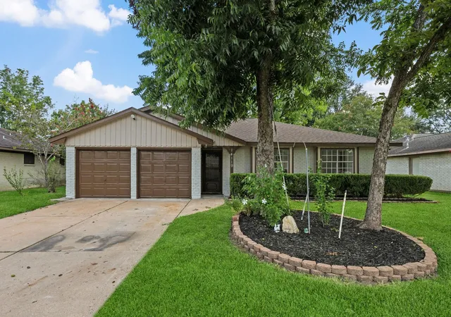 Photo 1 of Single family home for sale at 14119 Waterville Way, Houston, TX 77015 | MLS# 63189244 | Listing updated on 2026-08-16