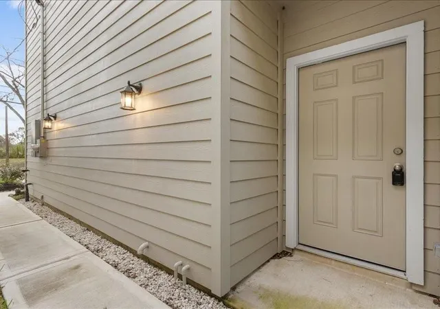 Photo 3 of Single family home for sale at 9024 Madera Rd, Houston, TX 77078 | MLS# 17388933 | Listing updated on 2026-09-18