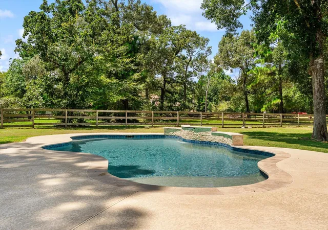 5th image of 22 Wellesly Ct, Magnolia, TX 77355 | MLS# 32923302