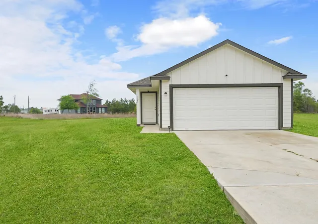 Photo 3 of Single family home for sale at 327 Road 5138, Cleveland, TX 77327 | MLS# 23184355 | Listing updated on 2026-09-22