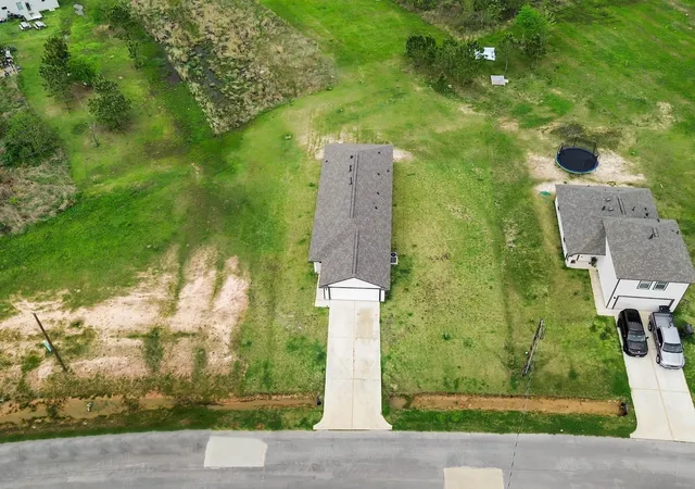 Photo 4 of Single family home for sale at 327 Road 5138, Cleveland, TX 77327 | MLS# 23184355 | Listing updated on 2026-09-22