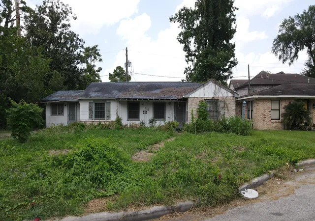 5th image of 4409 Fernwood Dr, Houston, TX 77021 | MLS# 11446009