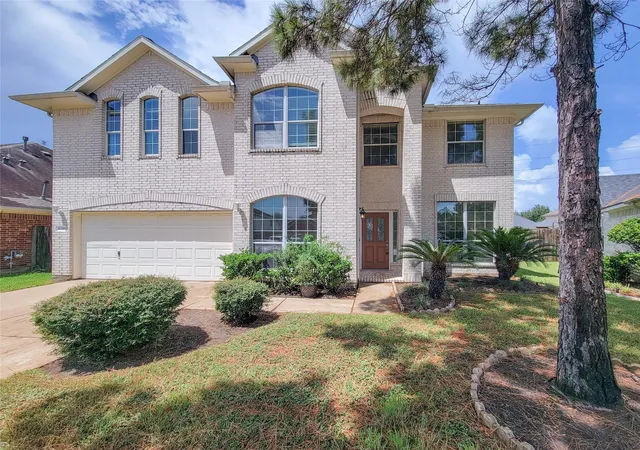 1st image of 11333 Easton Springs Dr, Pearland, TX 77584 | MLS# 97658406