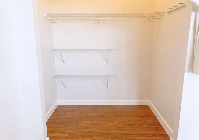 2nd image of 2121 El Paseo St, Houston, TX 77054