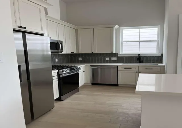 3rd image of 4510 Old Yale St #A, Houston, TX 77018 | MLS# 28188311