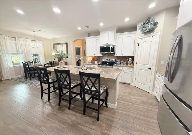 image of 429 Twin Lakes Blvd W, West Columbia, TX 77486 | MLS# 28299203